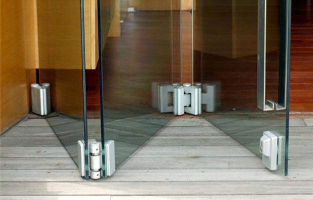 Двери стеклянные межкомнатные: изготовление дверей из стекла, установка стеклянных дверей